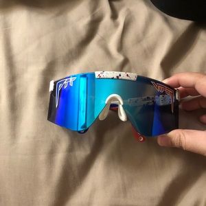 Pit Viper Merika 2000’s sunglasses